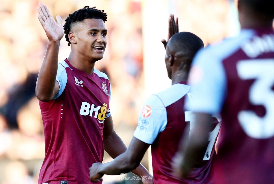 他以出色的 他以出色的